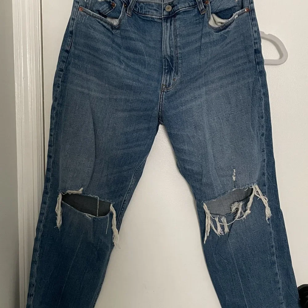 Abercrombie & Fitch Ankle Straight Ultra High Rise Jeans - Picture 1 of 3